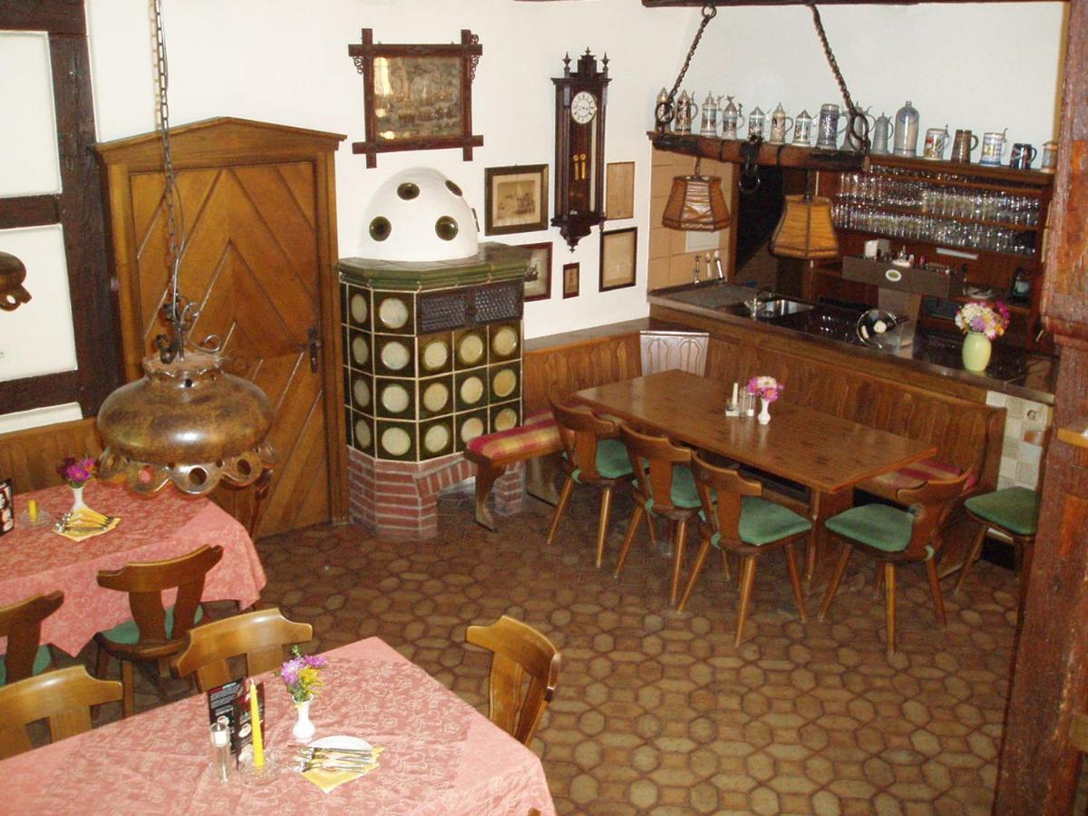 Gasthof Pension Zum Goldenen Hirschen Burgbernheim Zewnętrze zdjęcie